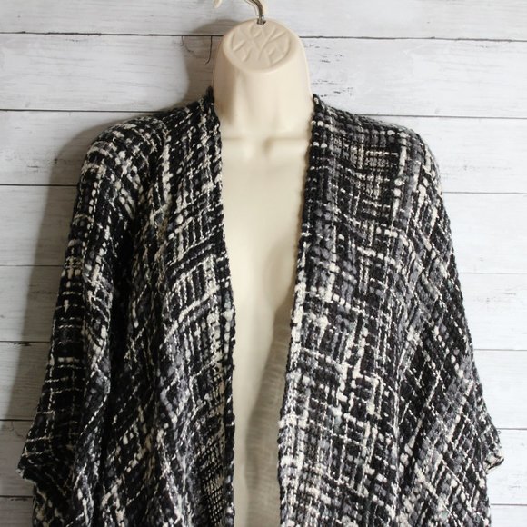 Apt. 9 Women's Sweater Knit Shawl Coat Wrap One Size Gray Black Ivory - Picture 3 of 6